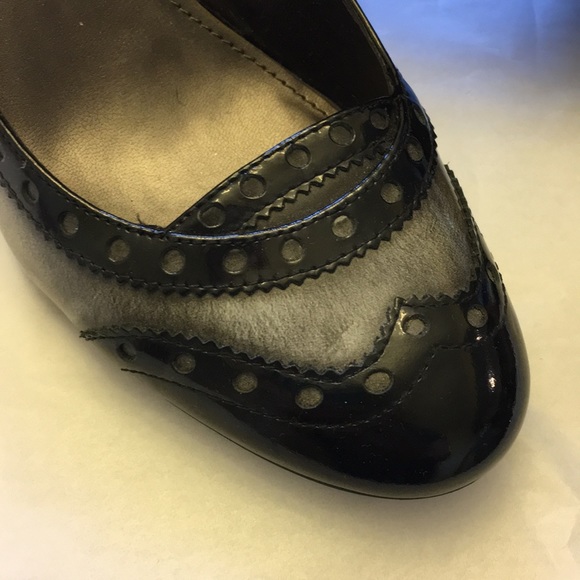 Rubys and Bloom spectator pumps size 7.5M 2.5 heel - Picture 2 of 6